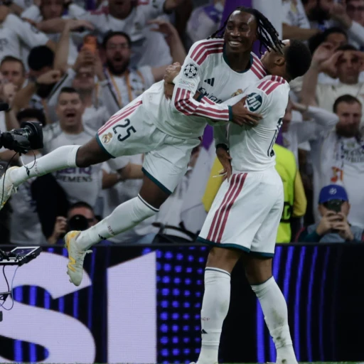 Real Madrid goleó al Leipzig para extender su invicto de victorias como local en la Champions